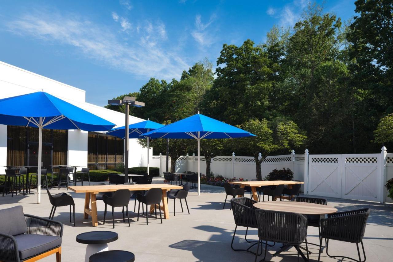 Marriott Park Ridge Hotel Exterior photo