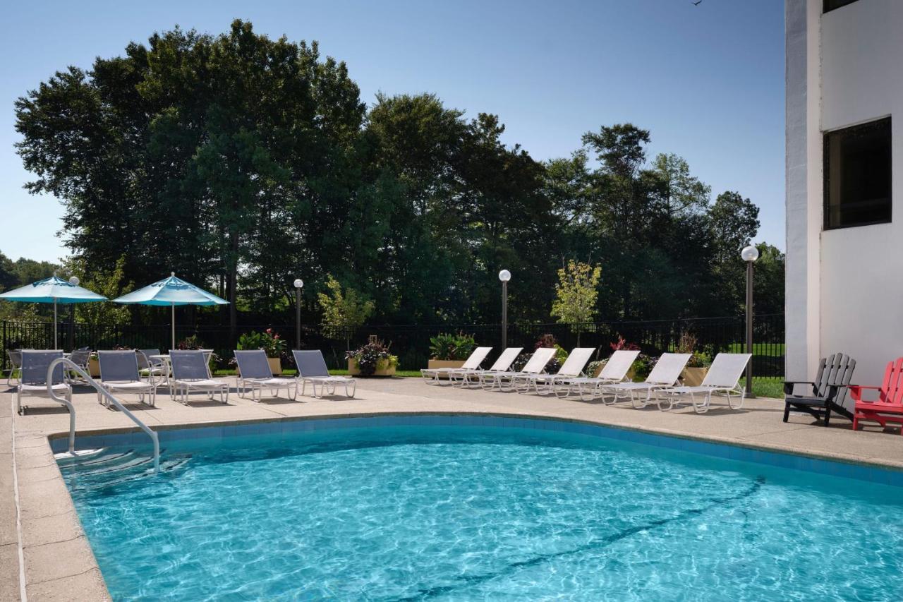 Marriott Park Ridge Hotel Exterior photo